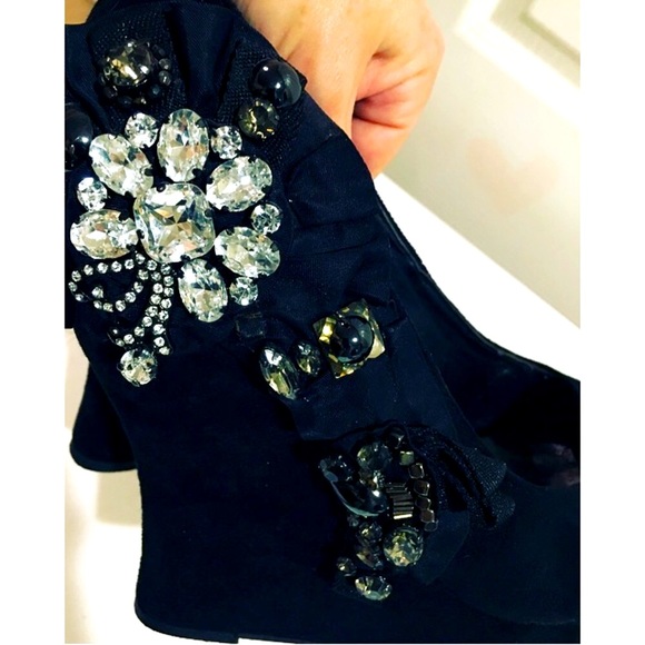 ❤️🔥ZigISoho Rhinestoned Black Suede Wedges 10❤️🔥 - Picture 6 of 8